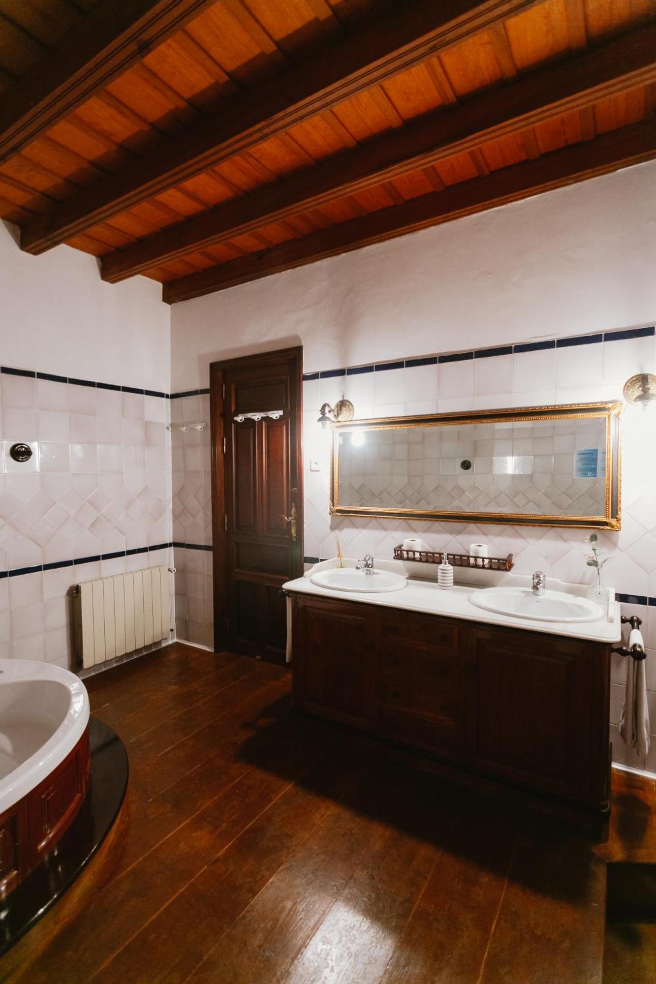 Komodo Casa Maravillas Rooms Séville Extérieur photo