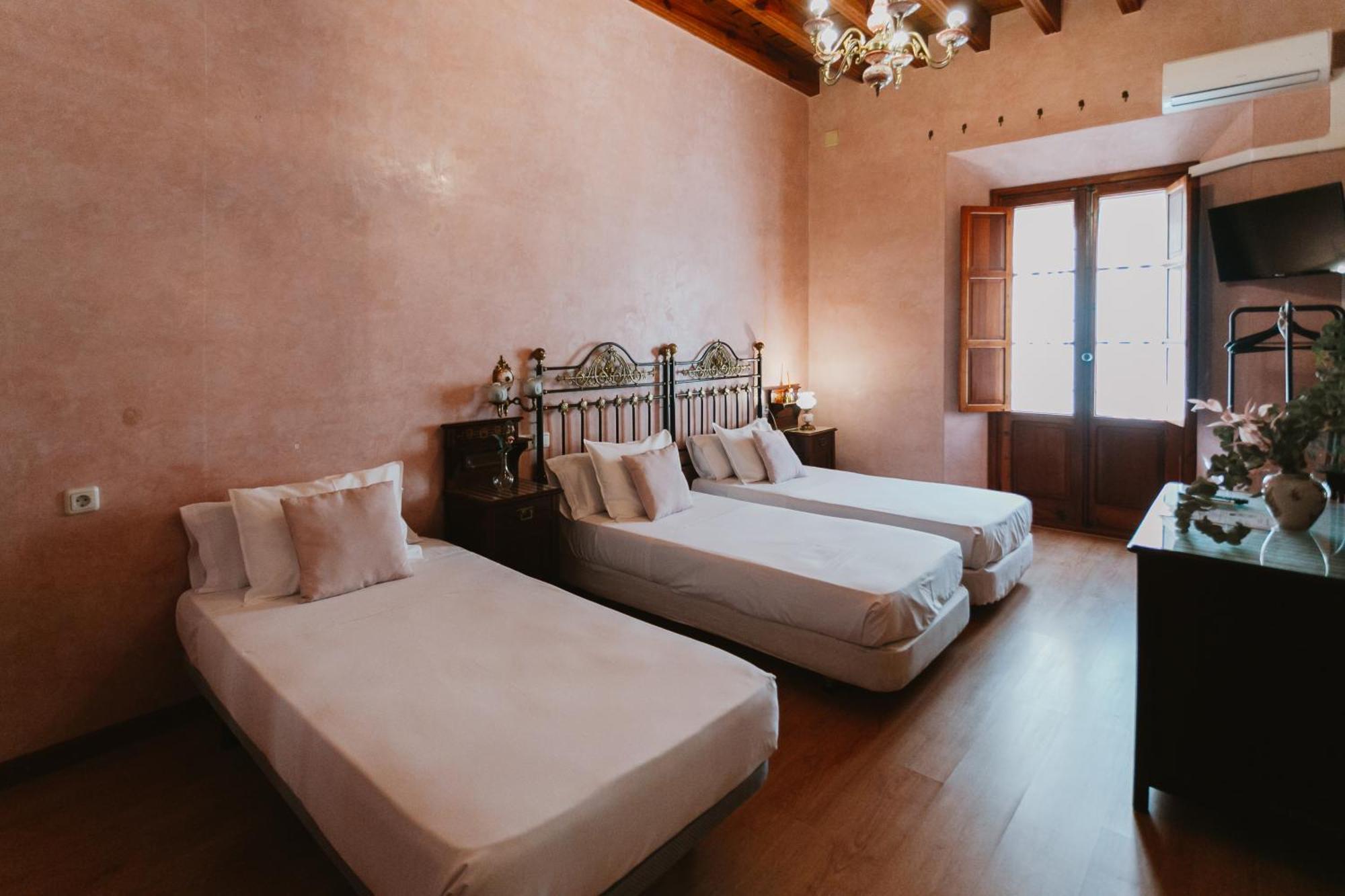 Komodo Casa Maravillas Rooms Séville Extérieur photo